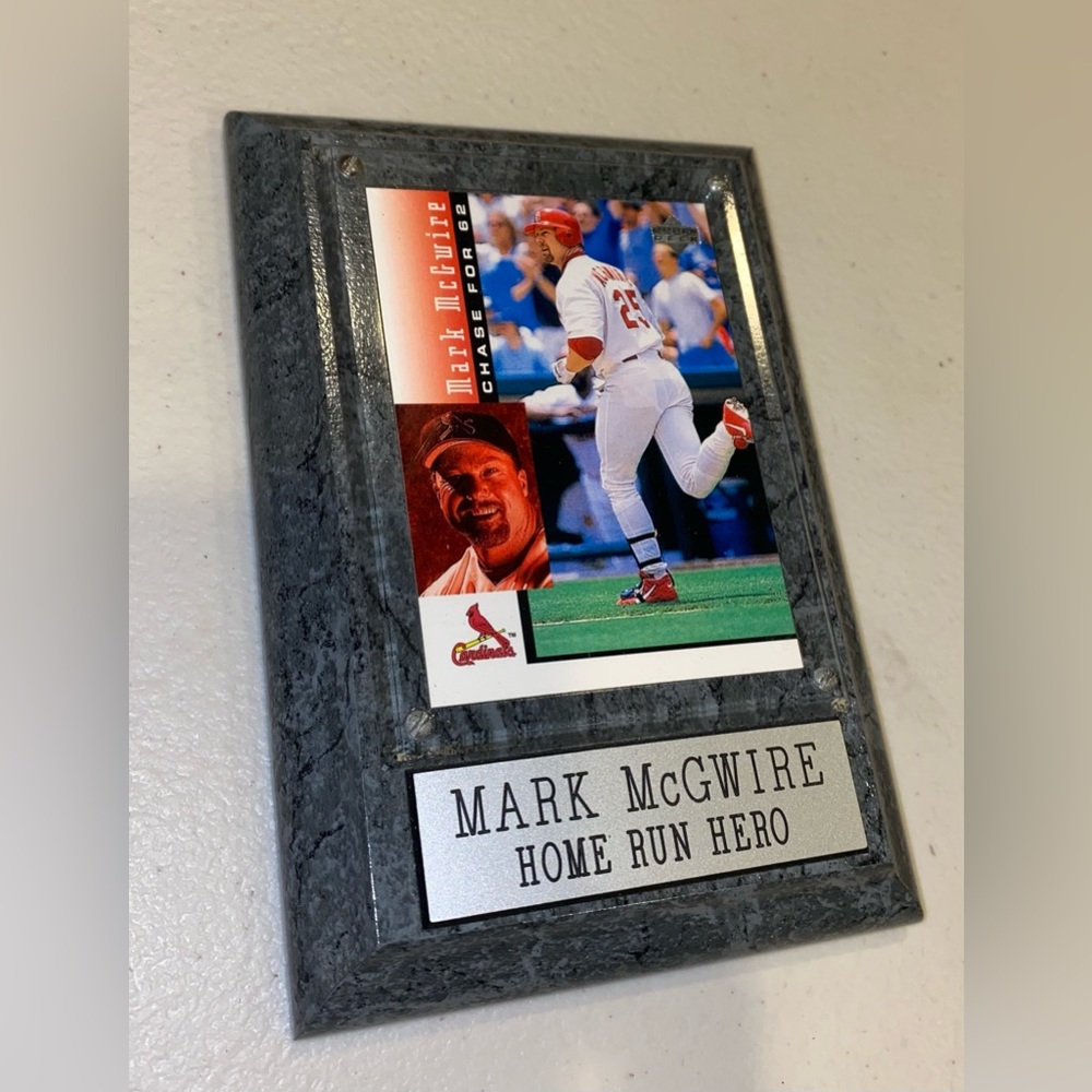 Mark McGwire Chase for 62 Upper Baseball Card in Vintage Sports Plaque 4x6